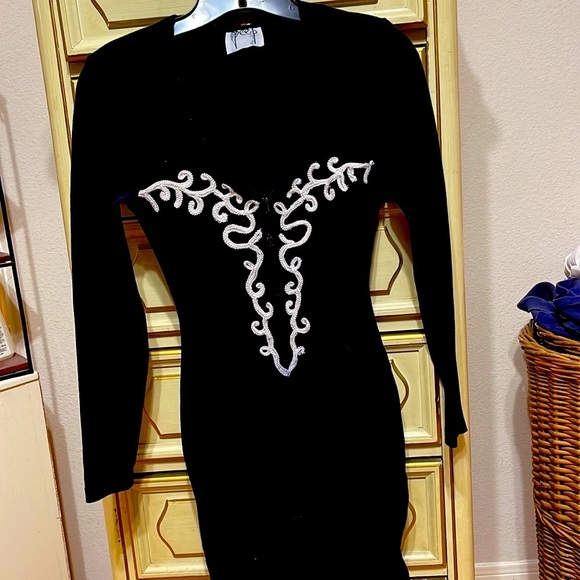 Peep Sweetheart neckline Bodycon mini dress with white trim | size Small - Picture 6 of 11